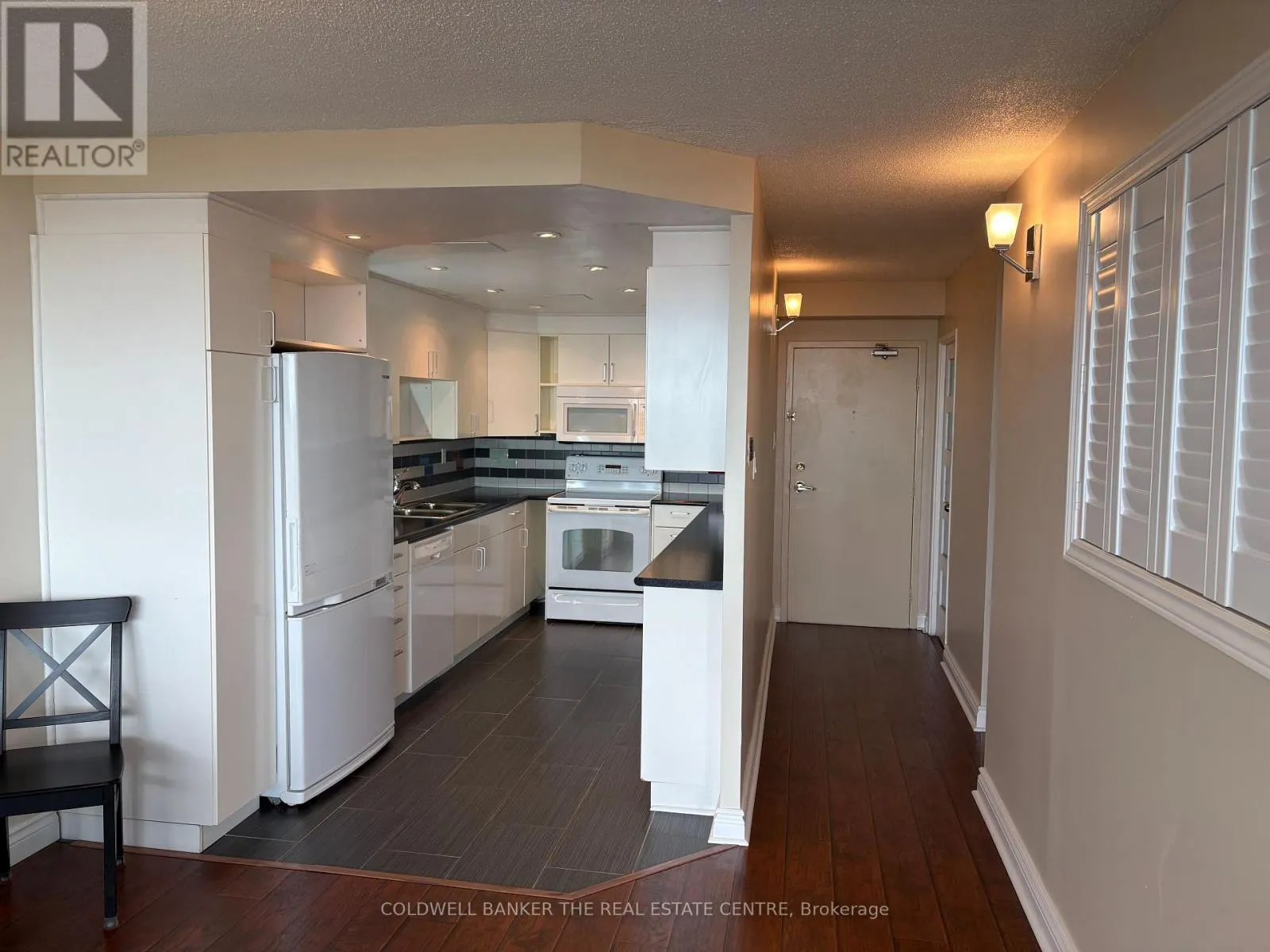 1211 - 121 LING ROAD