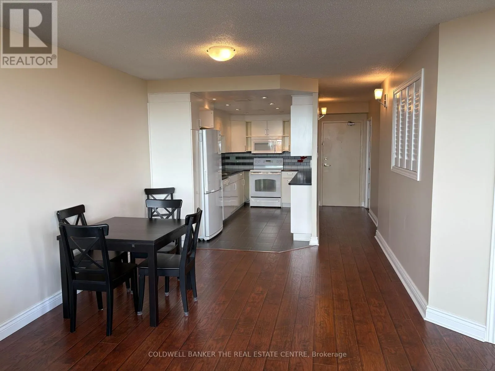 1211 - 121 LING ROAD