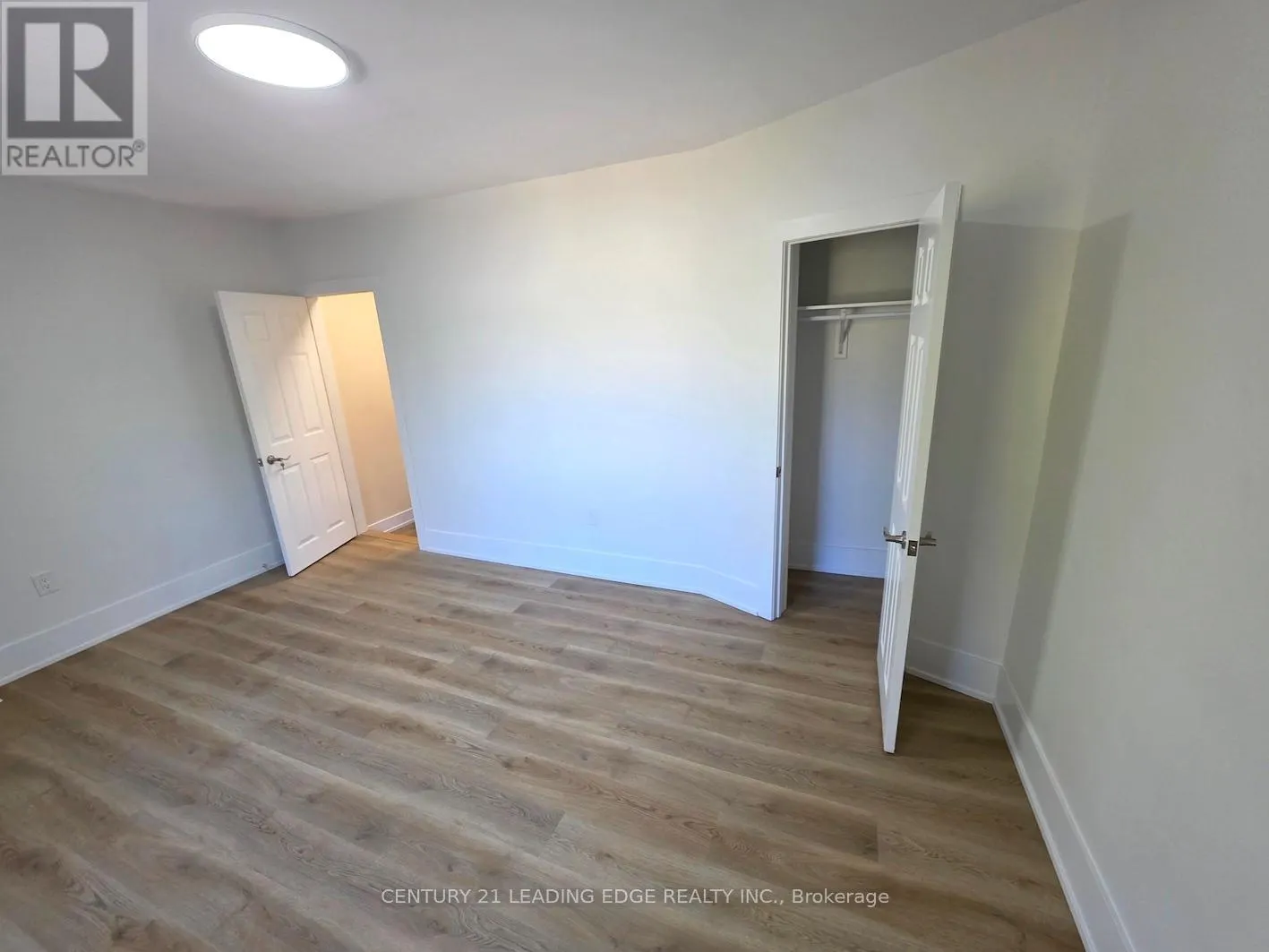 MAIN - 51 DEARBOURNE AVENUE