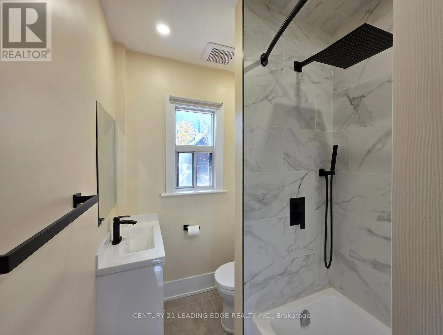 MAIN - 51 DEARBOURNE AVENUE