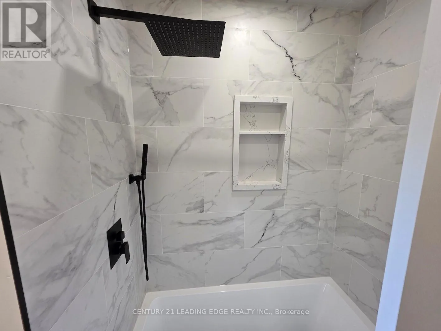 MAIN - 51 DEARBOURNE AVENUE