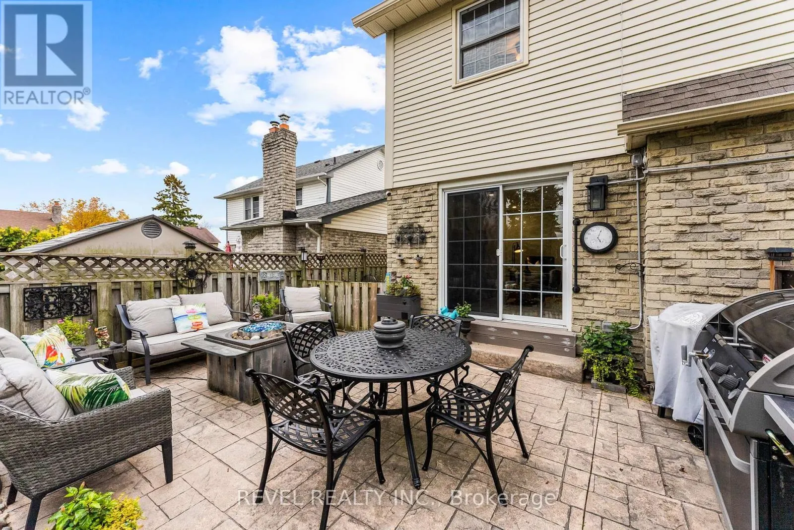 330 REGAL BRIAR STREET