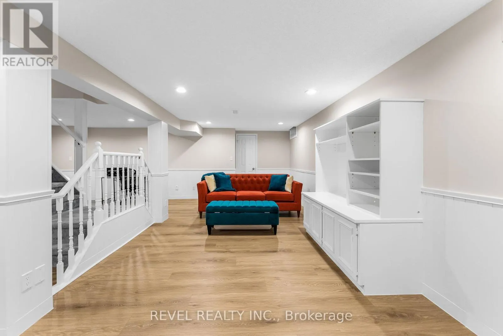 330 REGAL BRIAR STREET