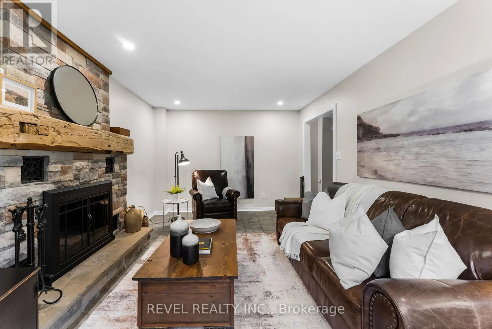 330 REGAL BRIAR STREET