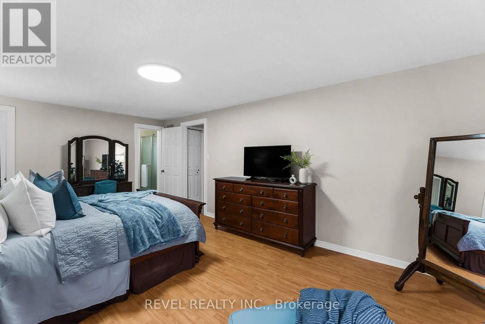 330 REGAL BRIAR STREET