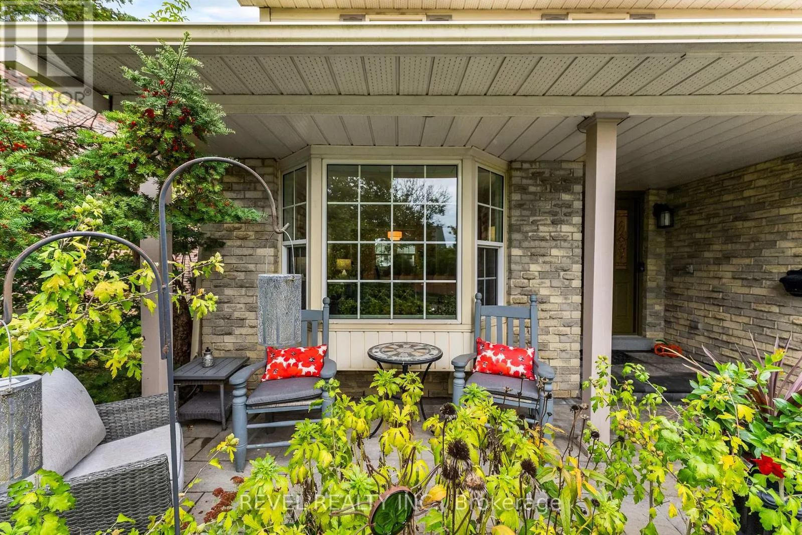 330 REGAL BRIAR STREET