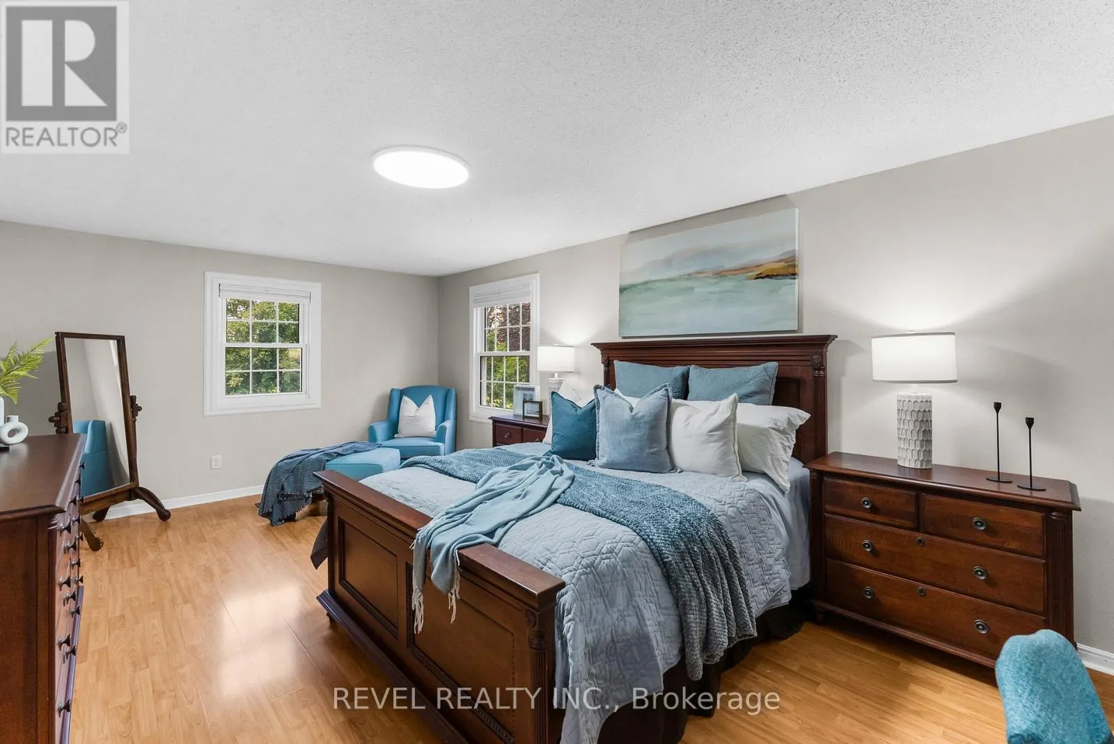 330 REGAL BRIAR STREET