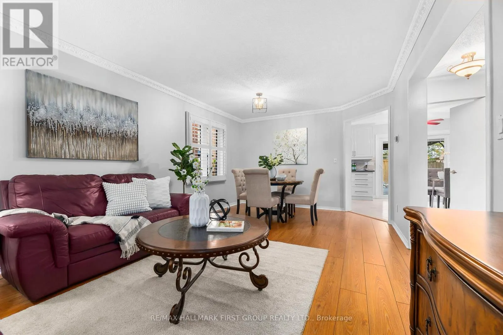 122 THICKET CRESCENT