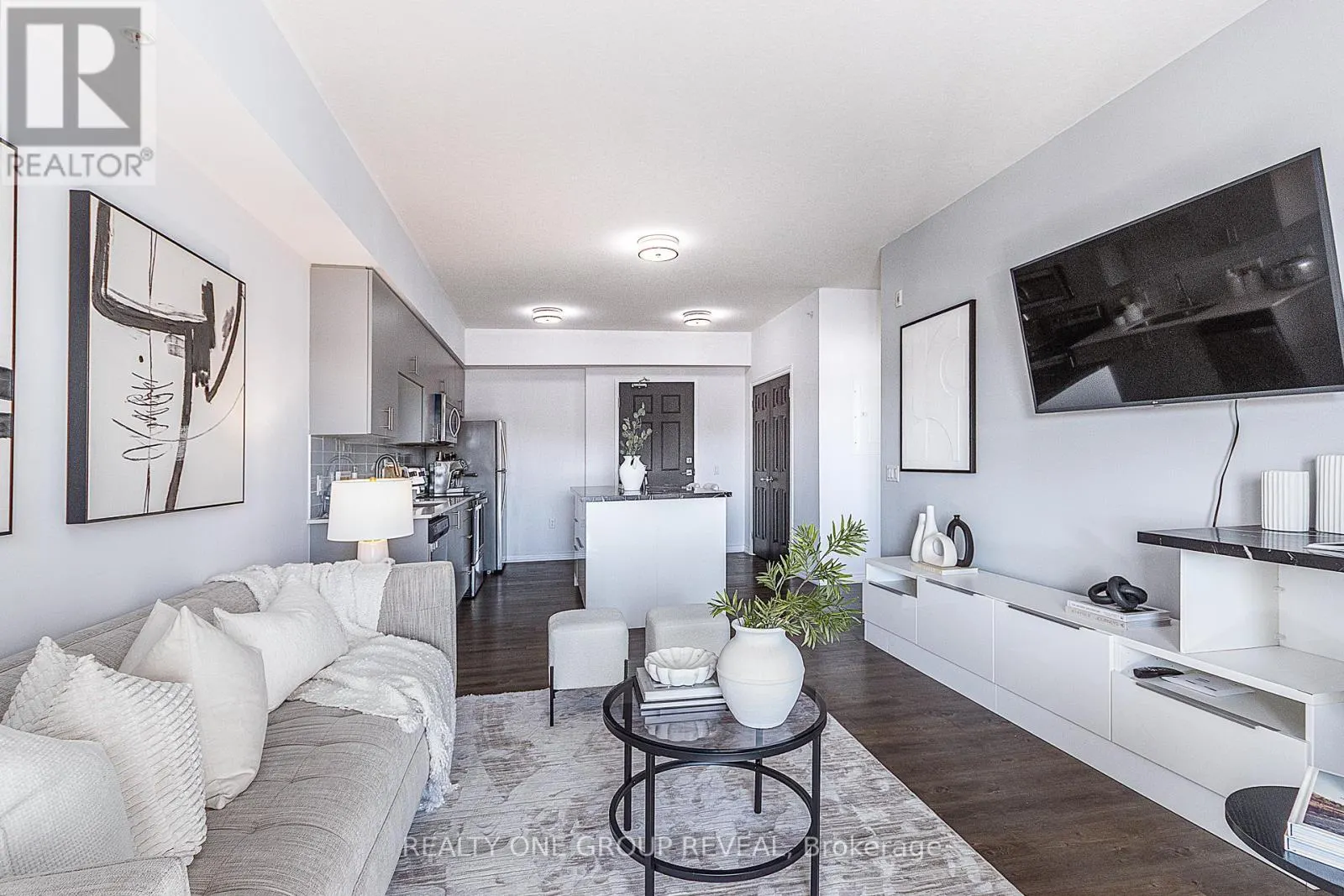 417 - 290 LIBERTY STREET N