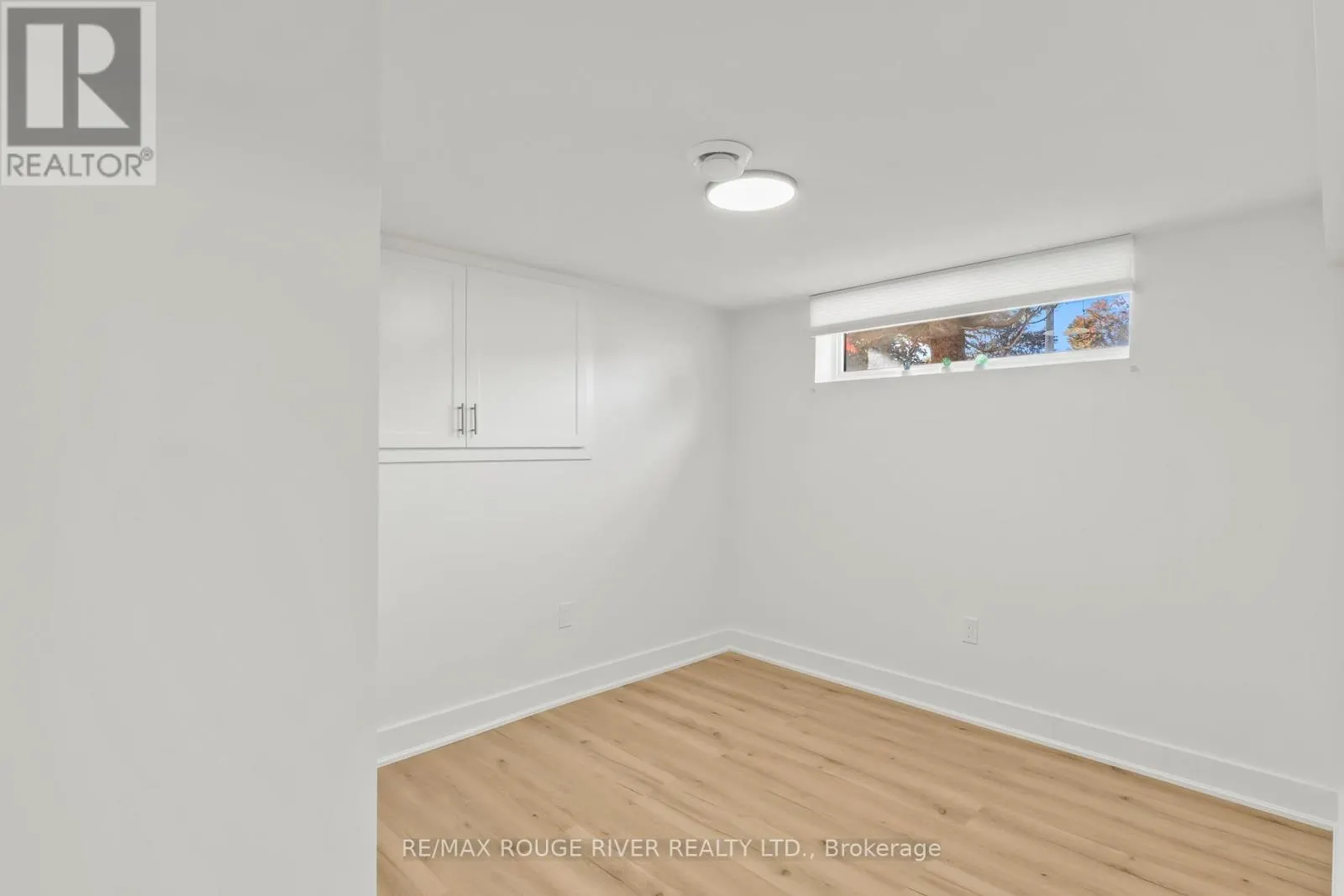 745 GLENGROVE STREET