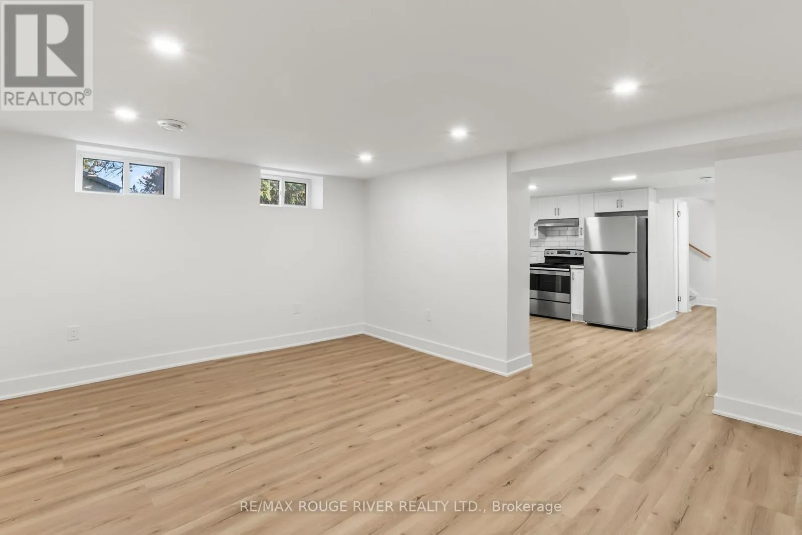 745 GLENGROVE STREET