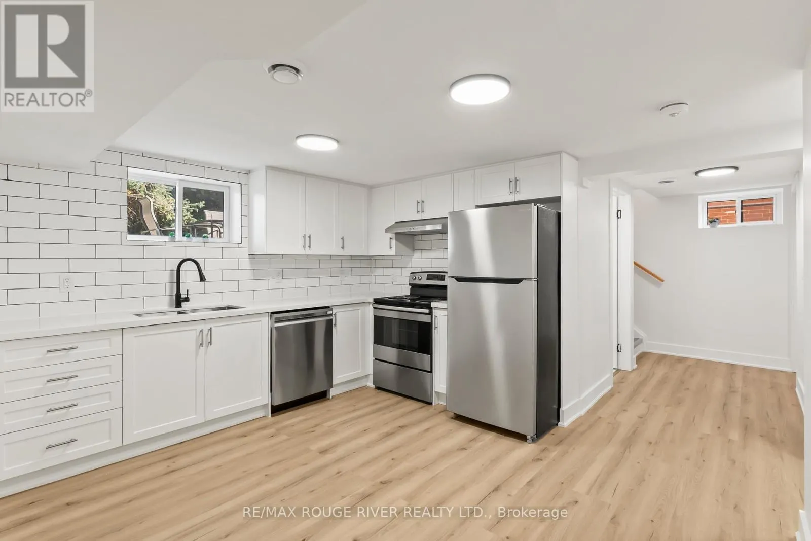 745 GLENGROVE STREET