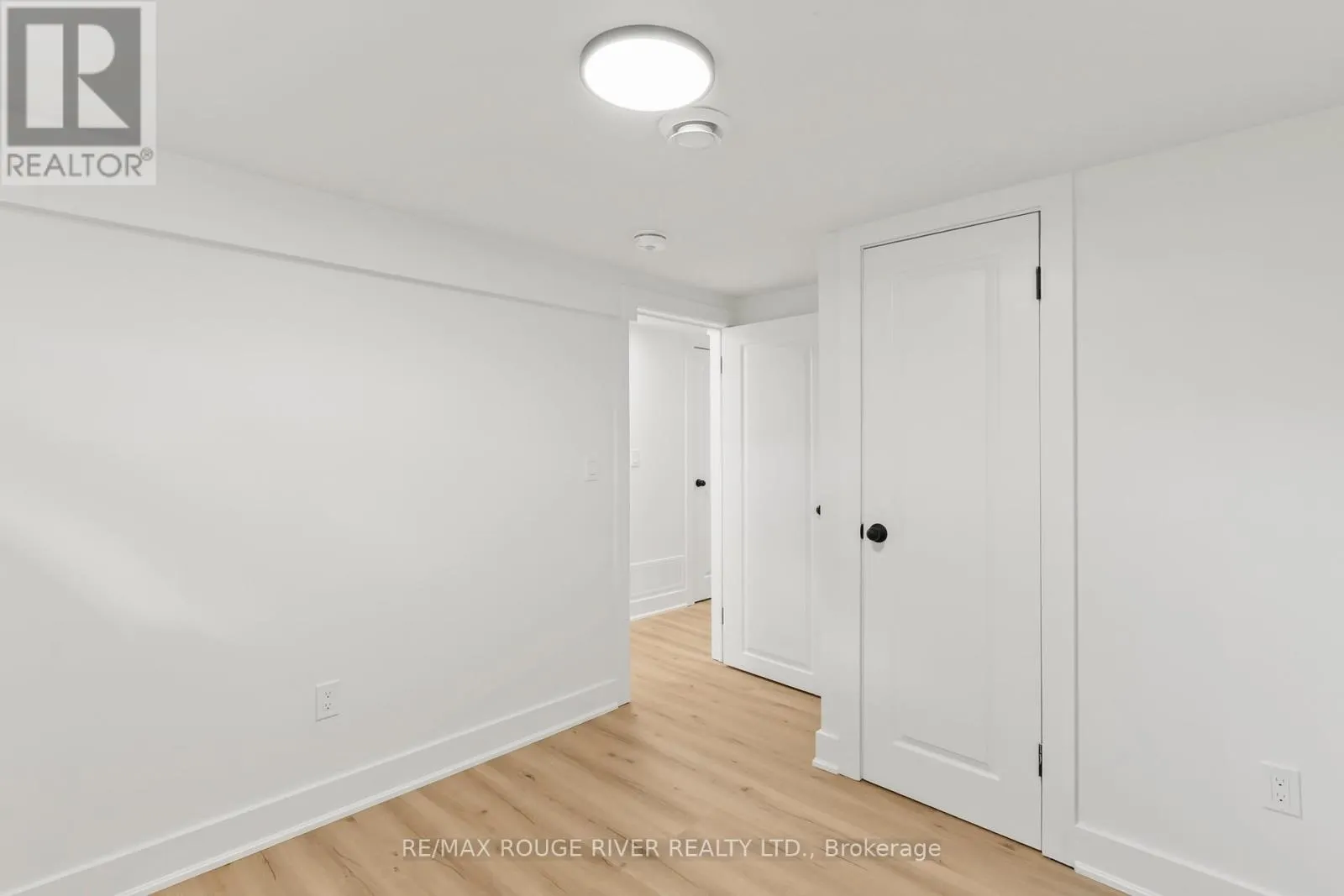 745 GLENGROVE STREET