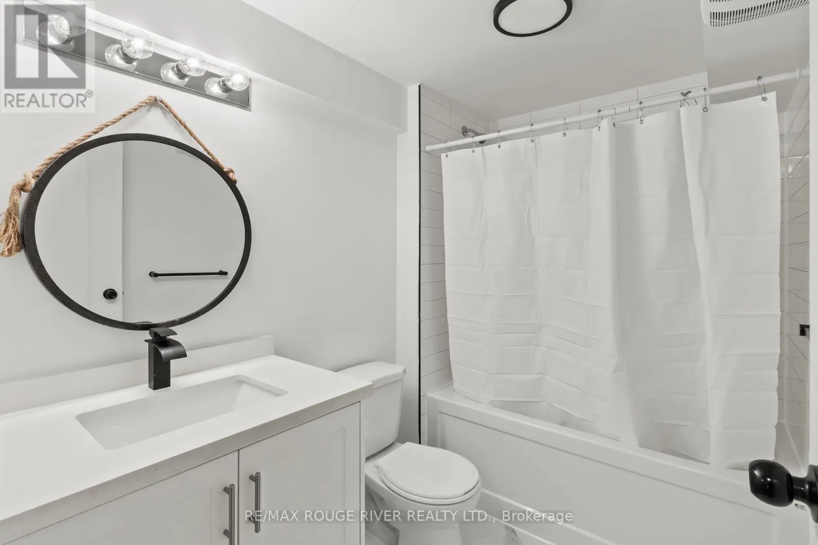 745 GLENGROVE STREET