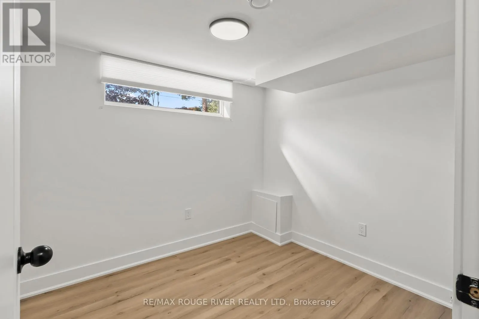 745 GLENGROVE STREET