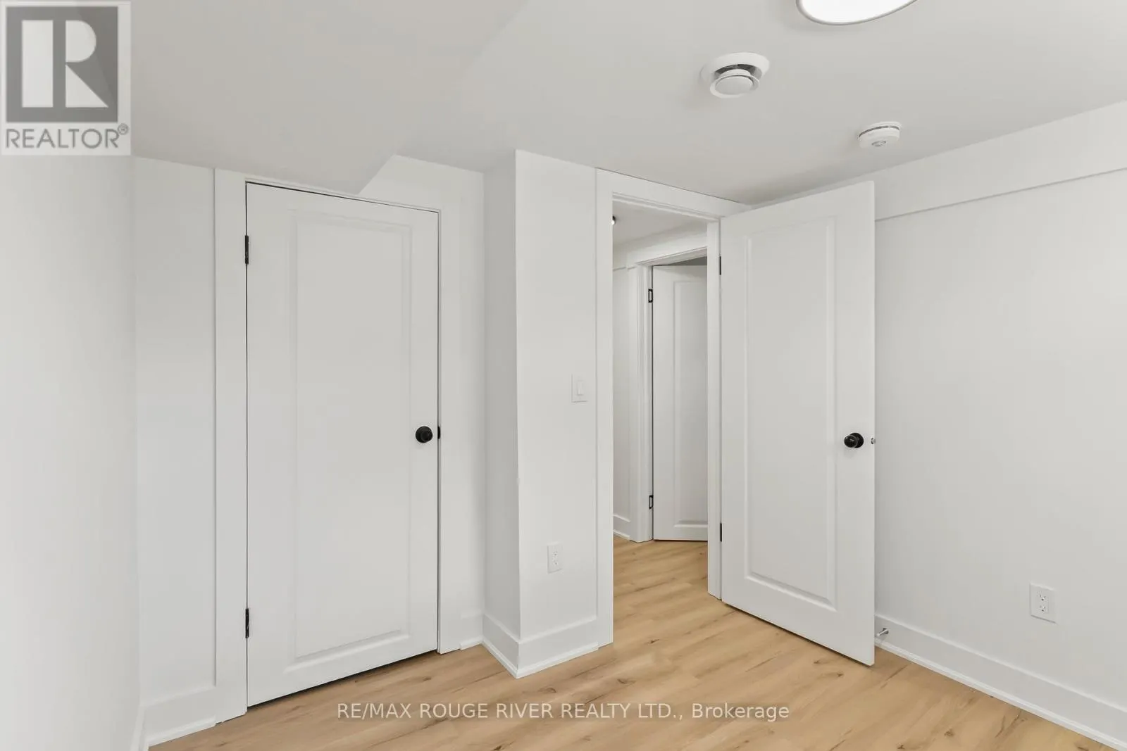 745 GLENGROVE STREET