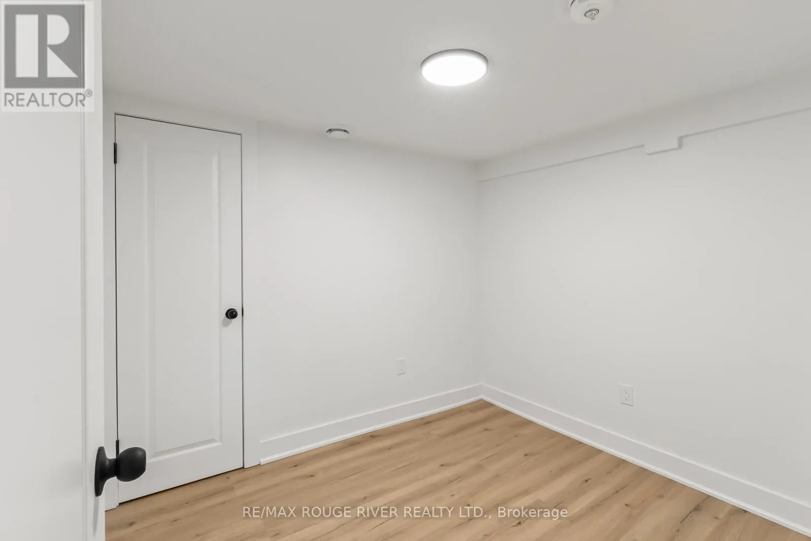 745 GLENGROVE STREET