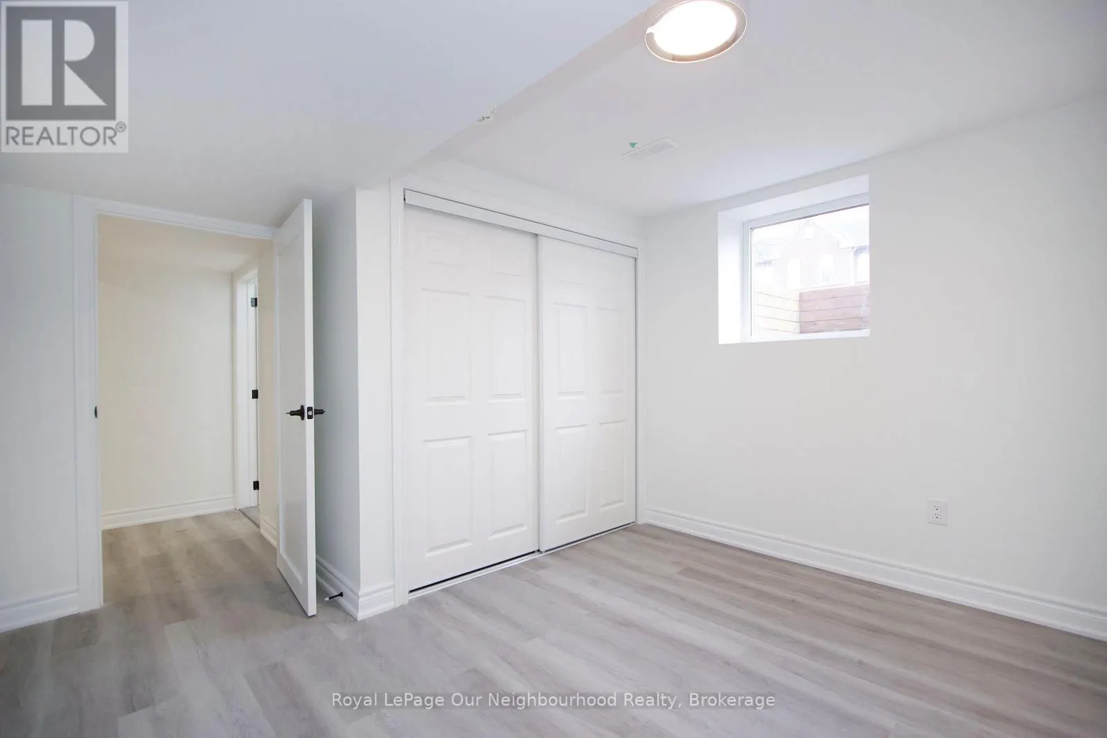 6 WESTACOTT CRESCENT