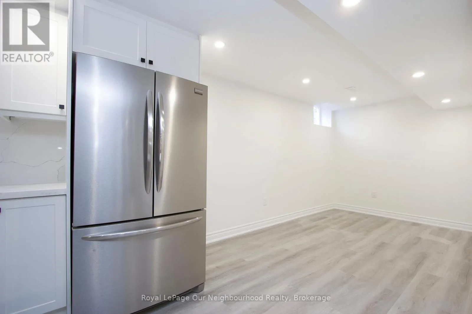 6 WESTACOTT CRESCENT