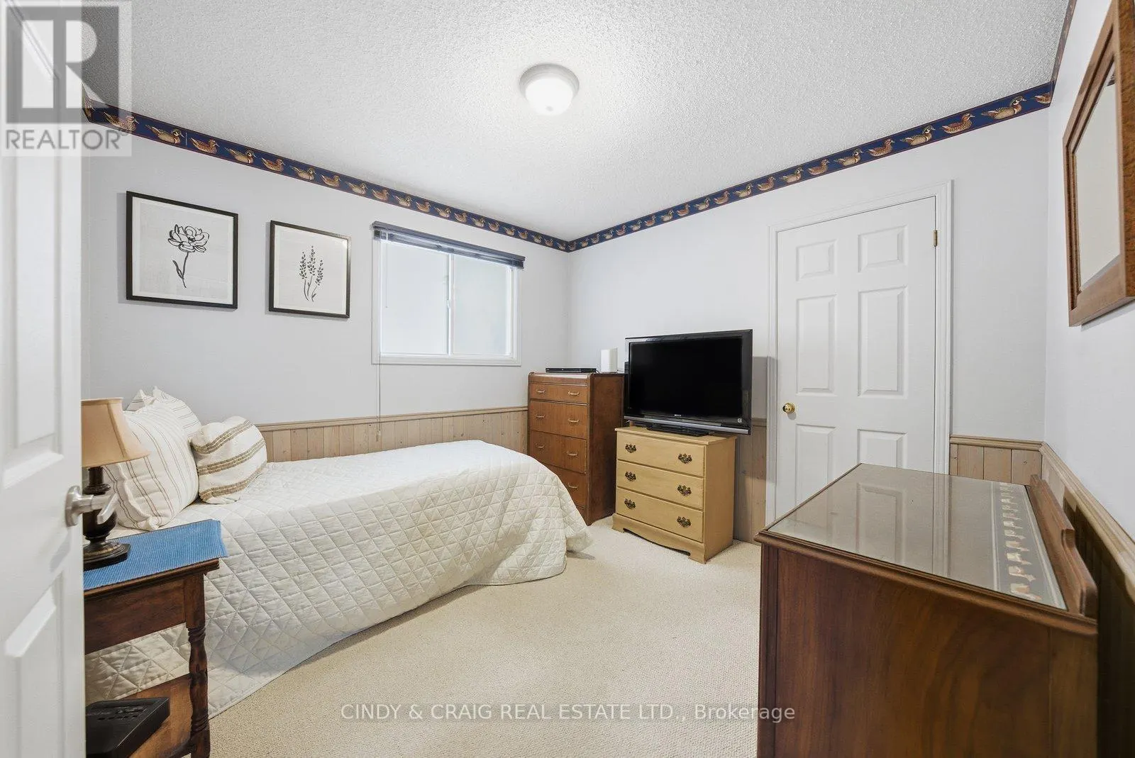 318 SANDRINGHAM DRIVE