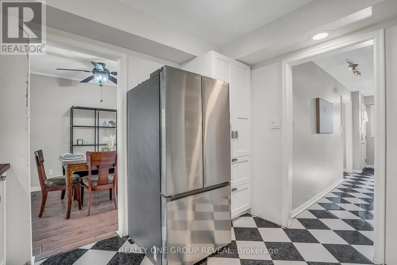 1343 FENELON CRESCENT