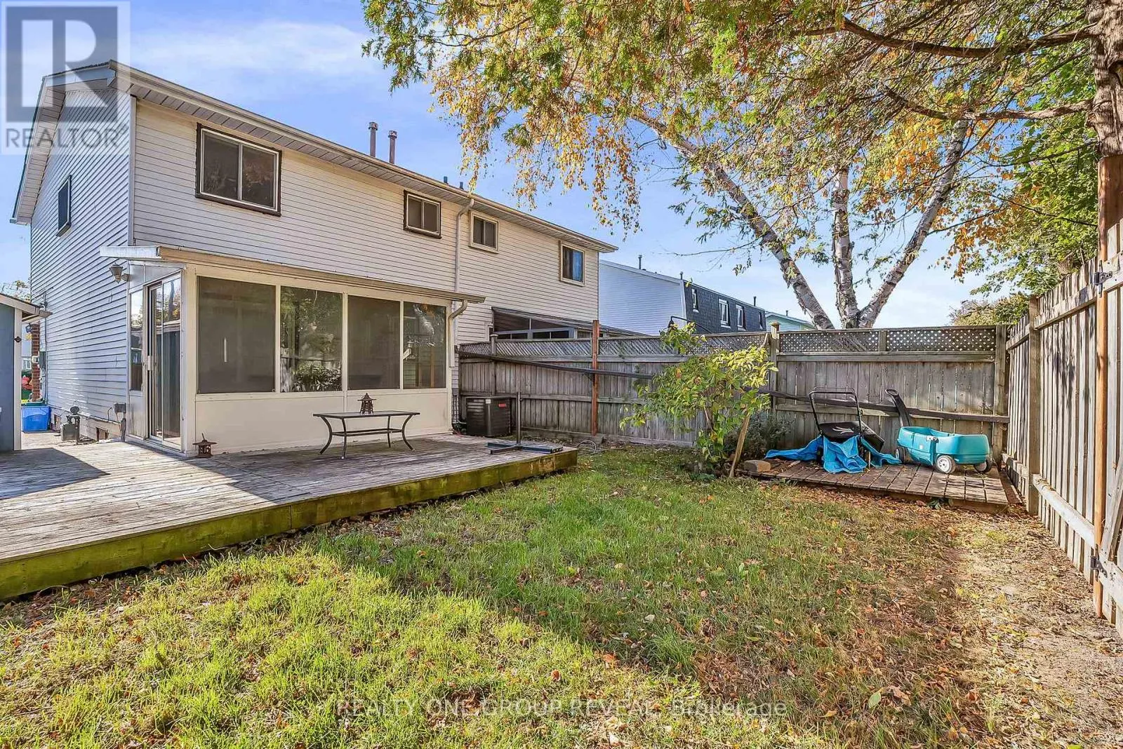 1343 FENELON CRESCENT