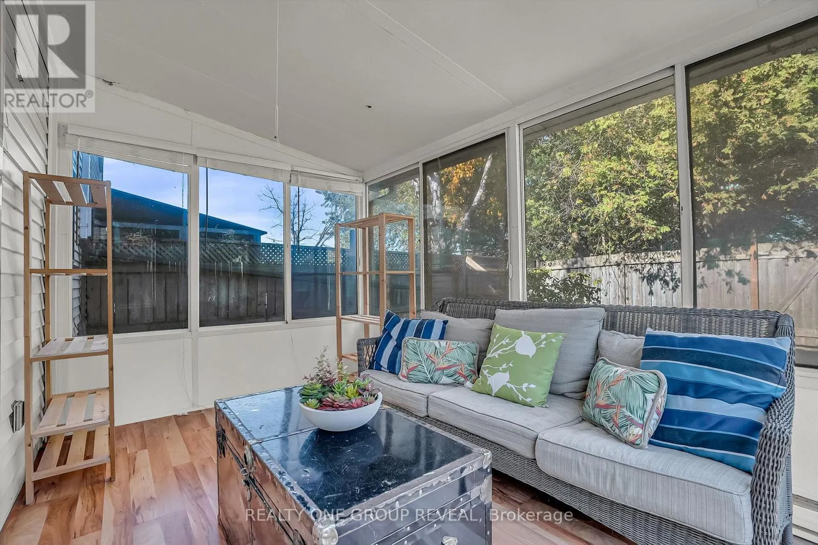 1343 FENELON CRESCENT