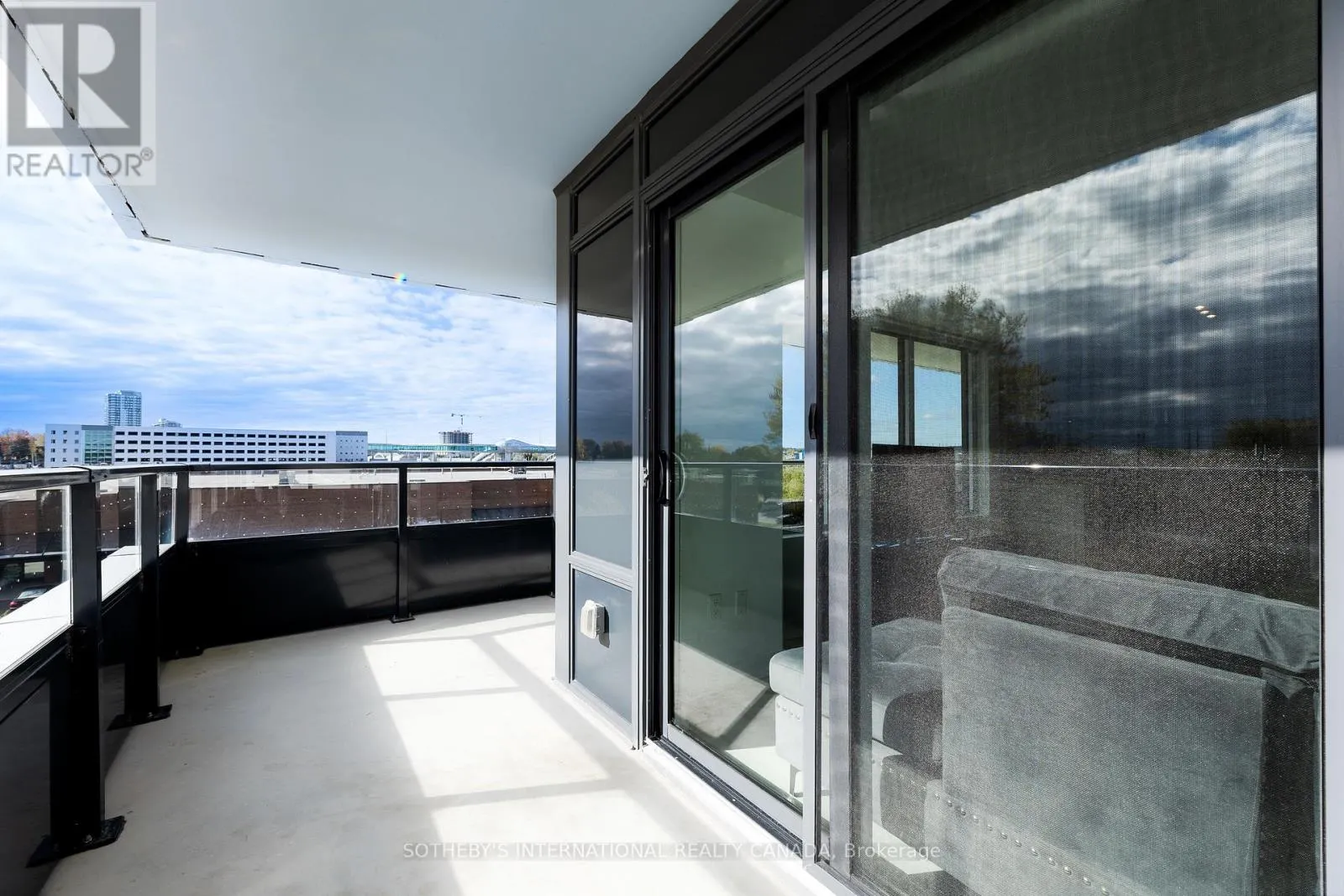 303 - 1435 CELEBRATION DRIVE