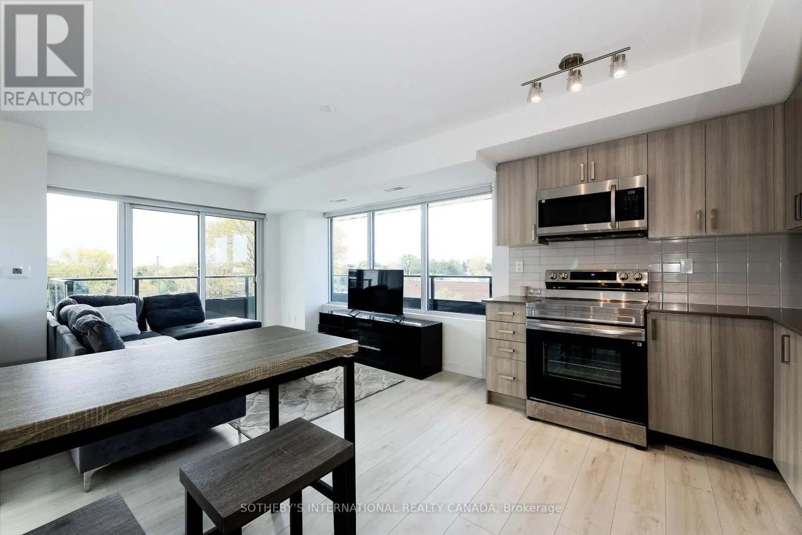 303 - 1435 CELEBRATION DRIVE