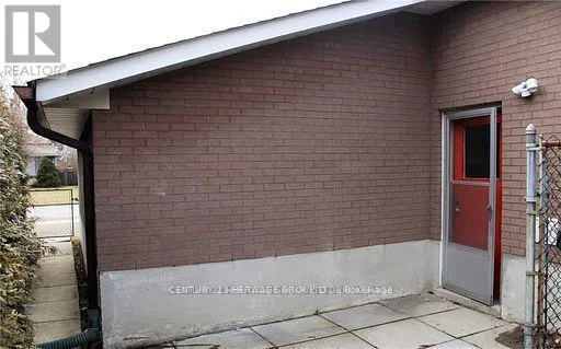 A - 971 VISTULA DRIVE