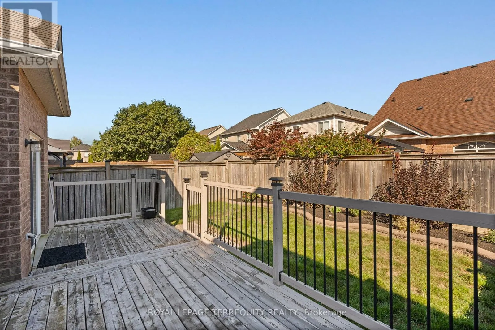 12 KENILWORTH CRESCENT