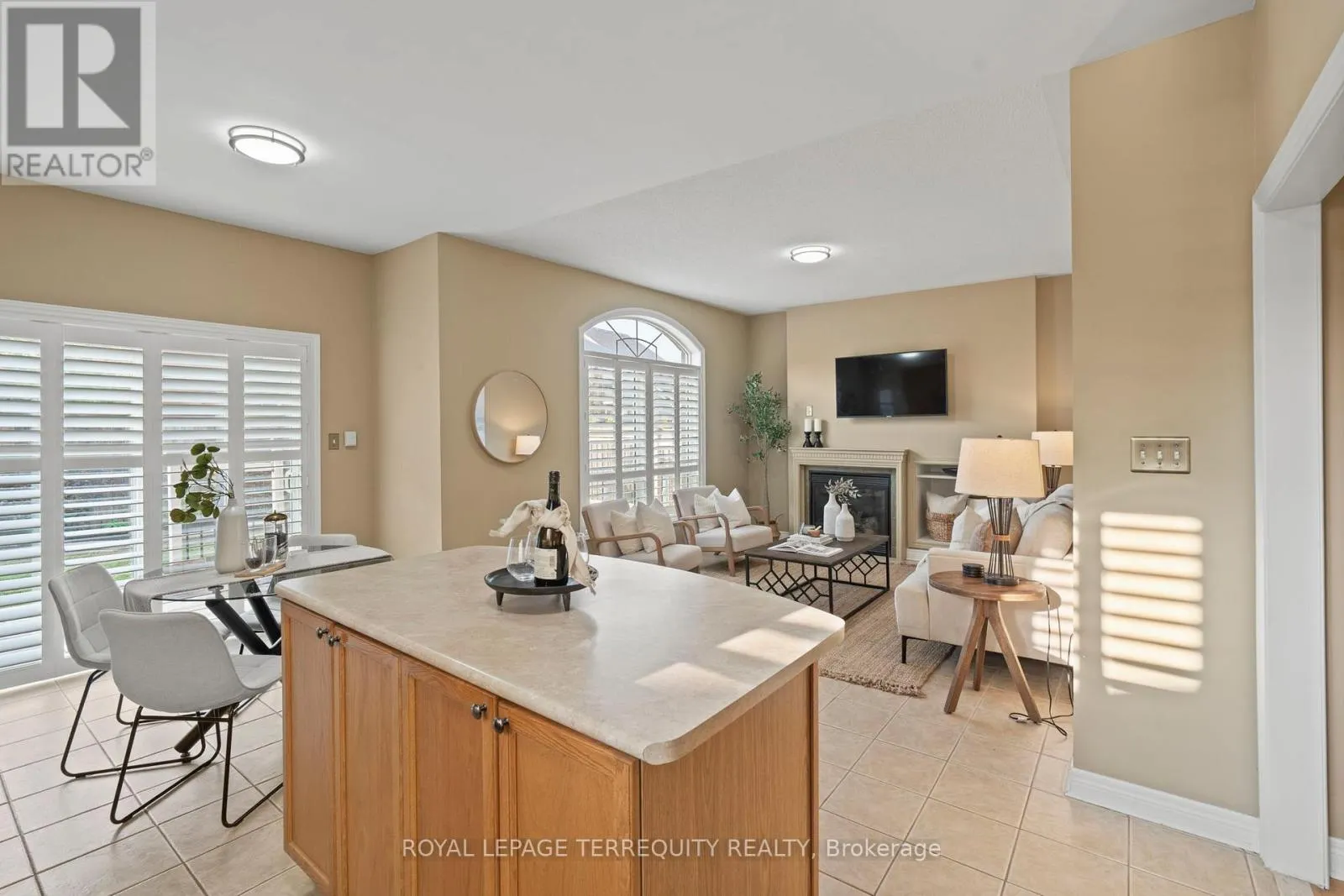 12 KENILWORTH CRESCENT