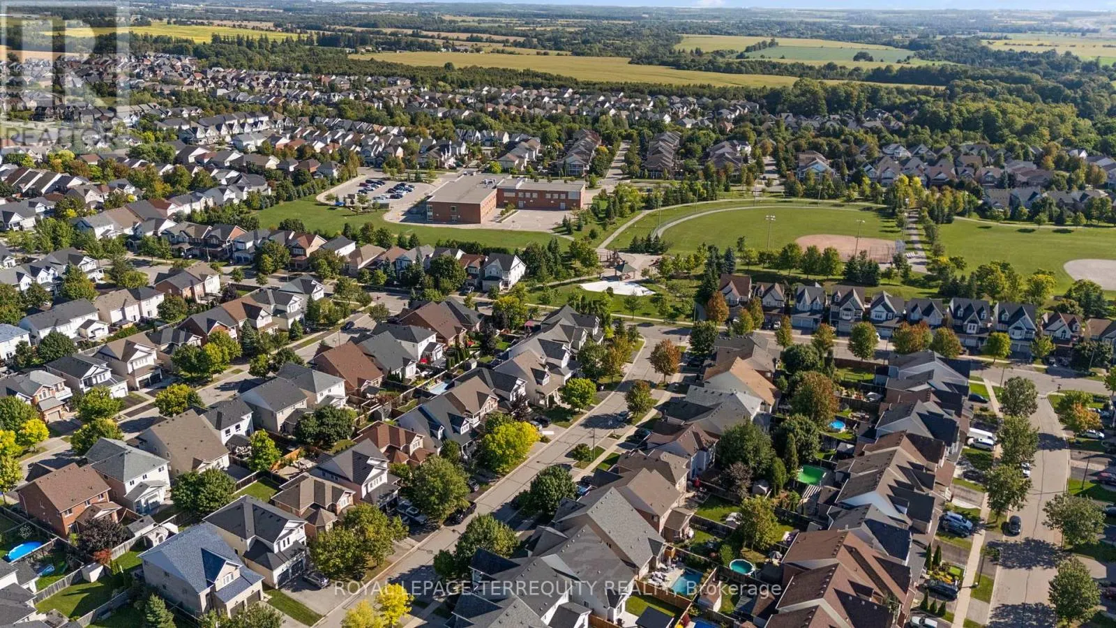 12 KENILWORTH CRESCENT