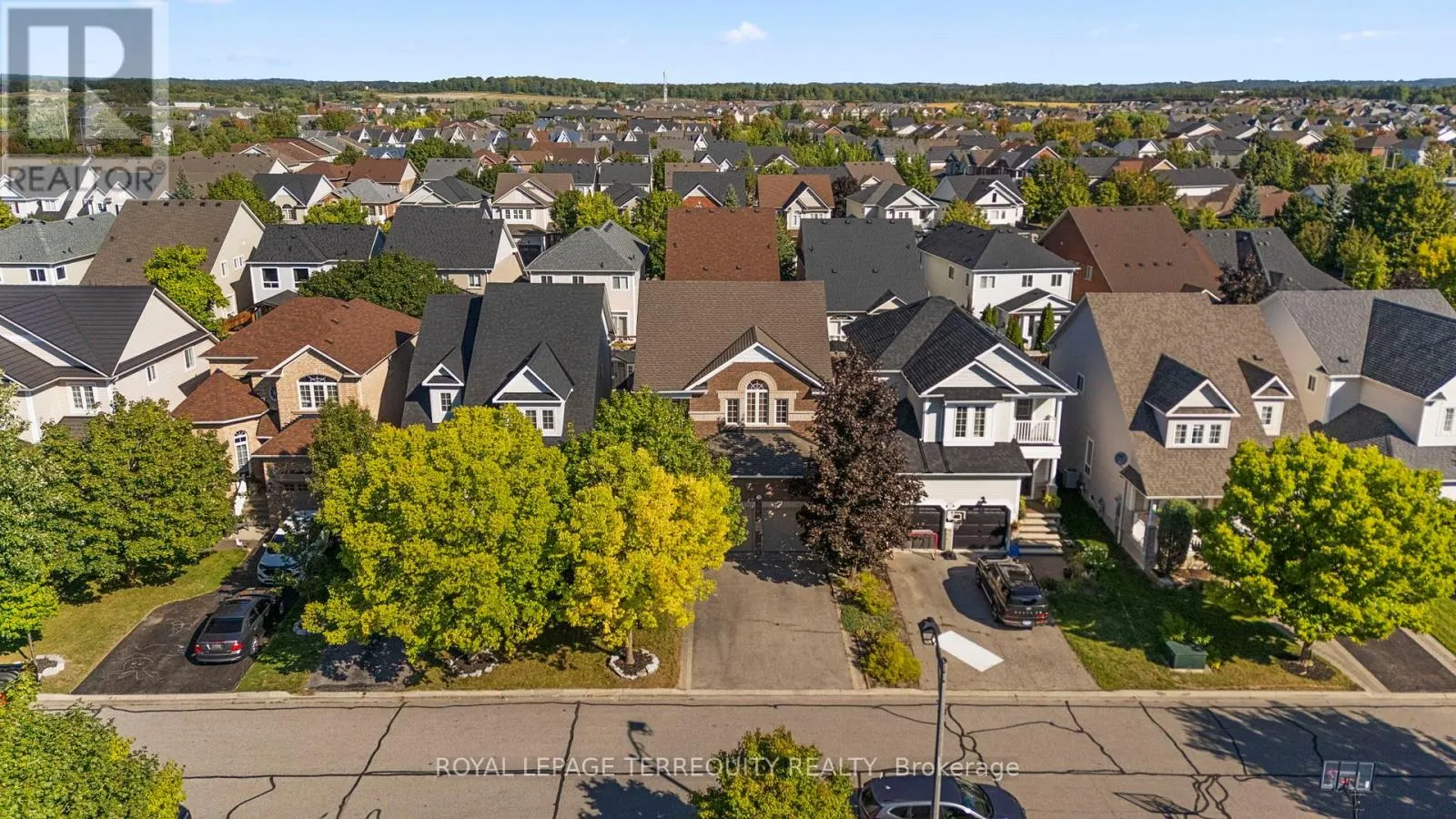 12 KENILWORTH CRESCENT