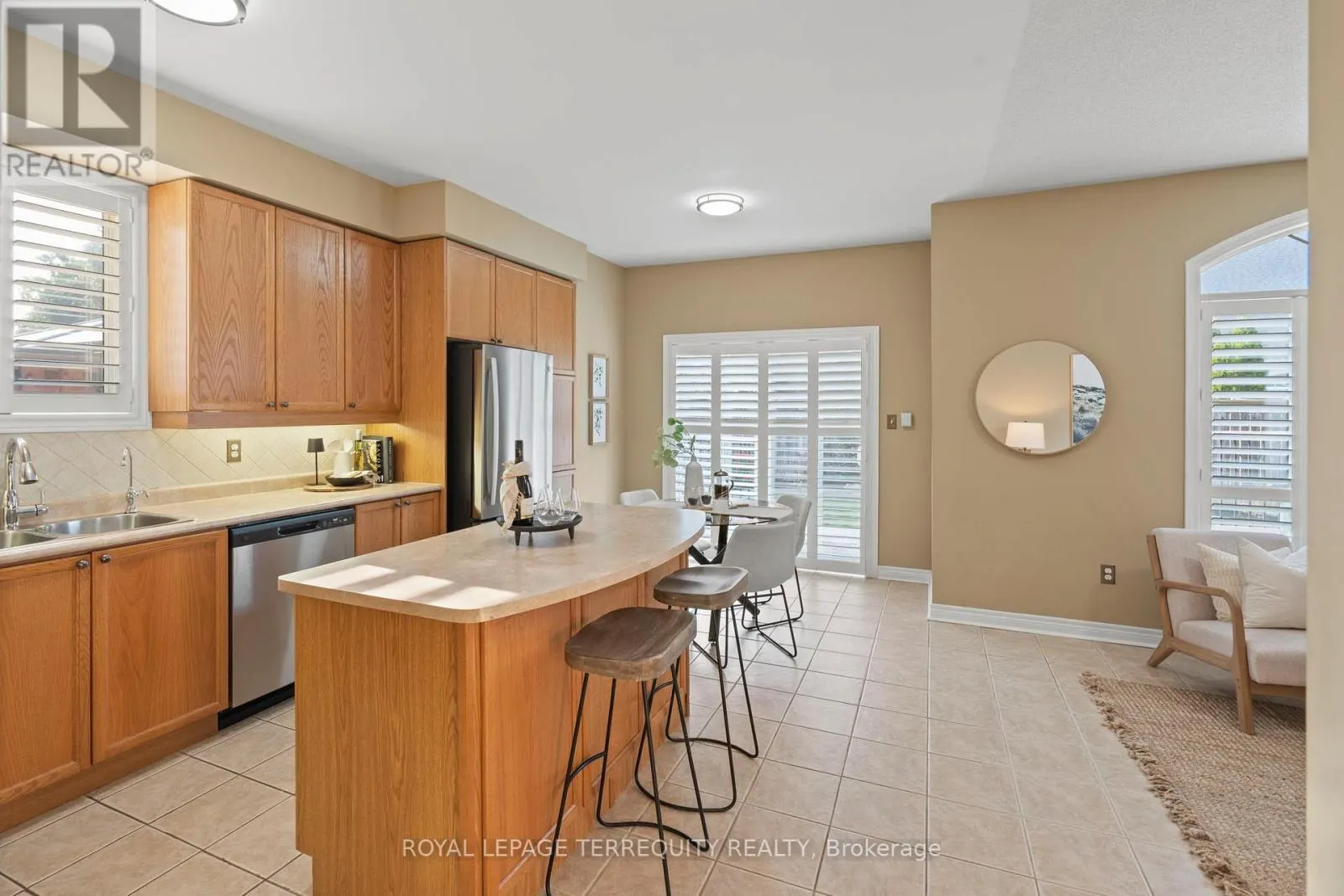 12 KENILWORTH CRESCENT