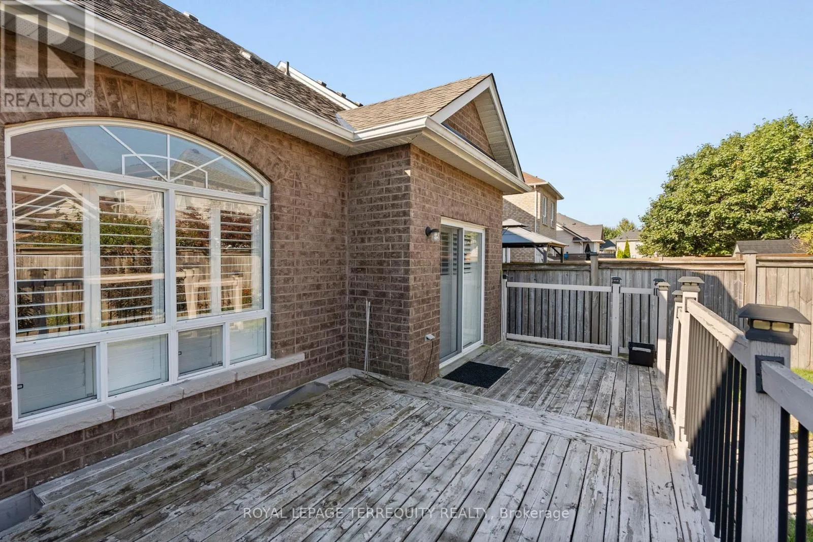 12 KENILWORTH CRESCENT