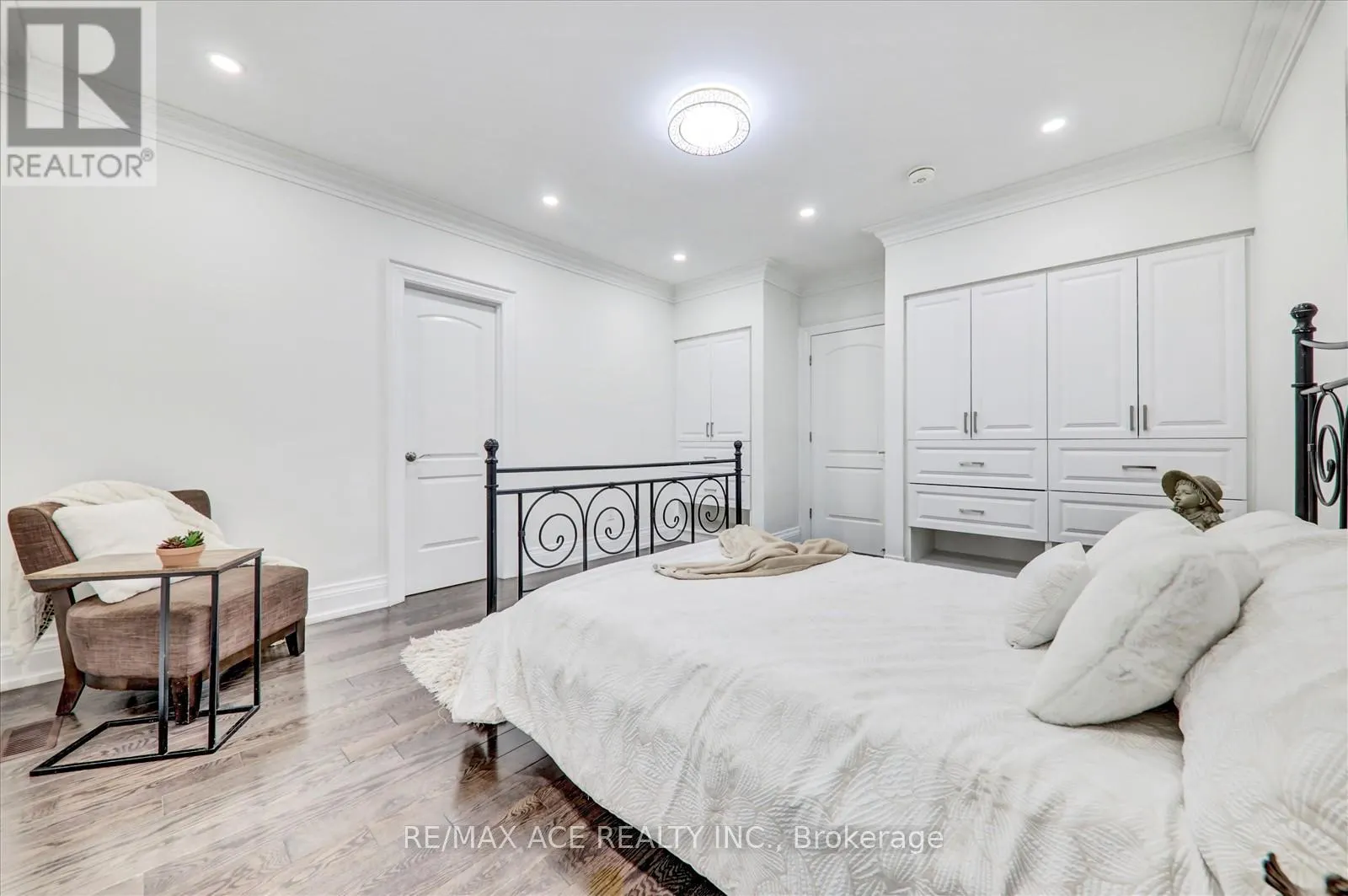 71 LILLINGTON AVENUE