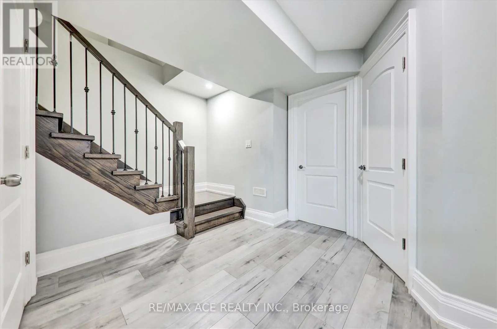 71 LILLINGTON AVENUE