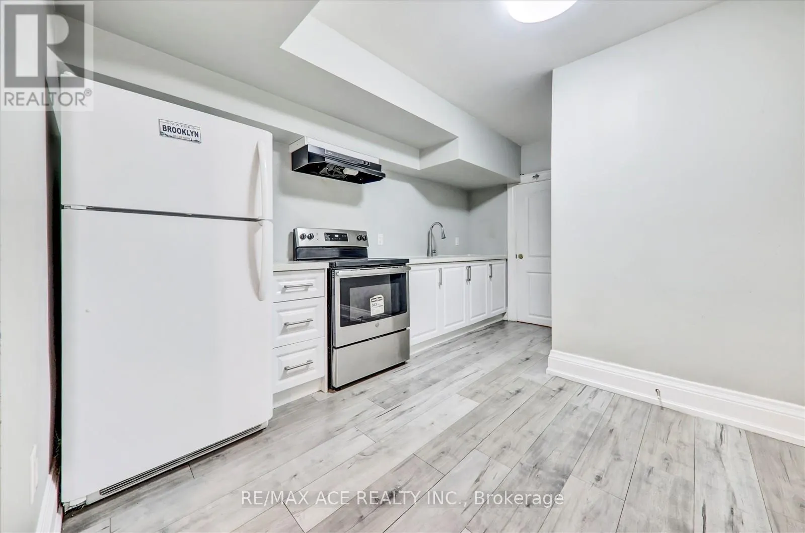 71 LILLINGTON AVENUE