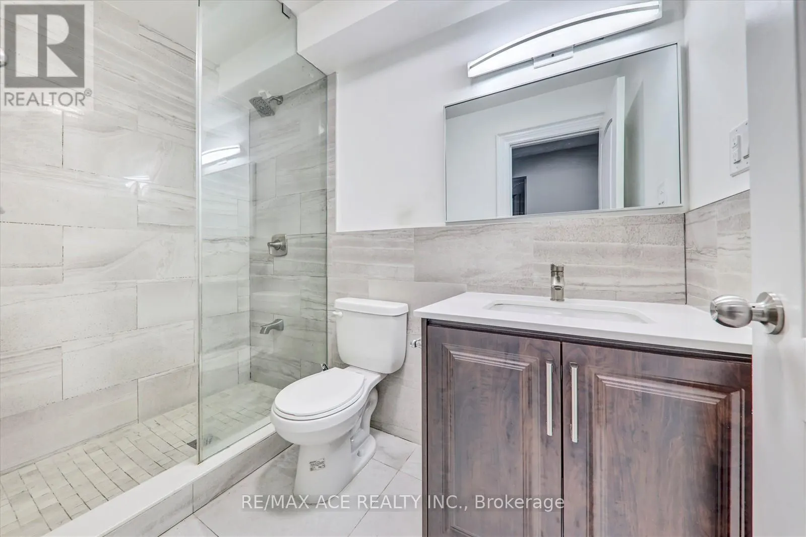 71 LILLINGTON AVENUE