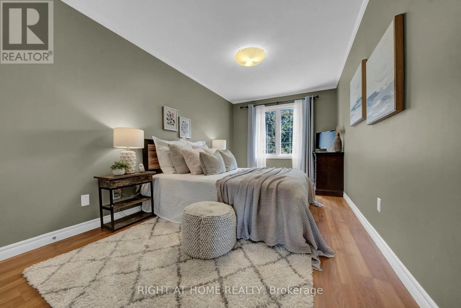 1194 NORTHGATE CRESCENT