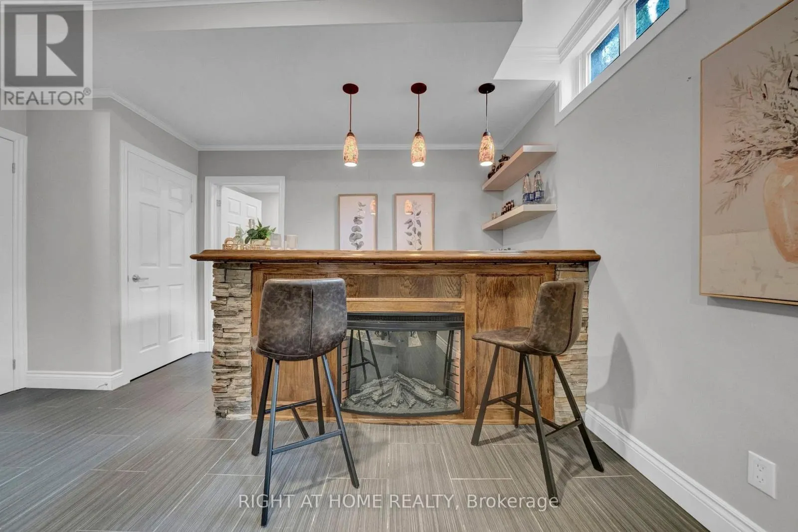 1194 NORTHGATE CRESCENT