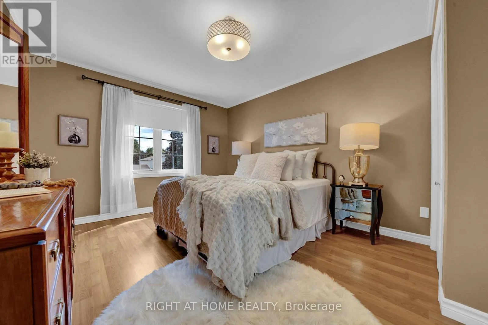 1194 NORTHGATE CRESCENT