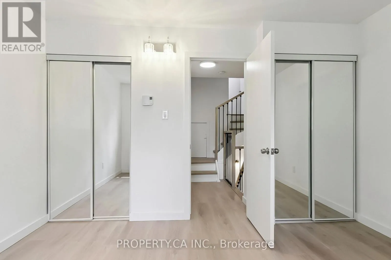 29 - 1209 QUEEN STREET E