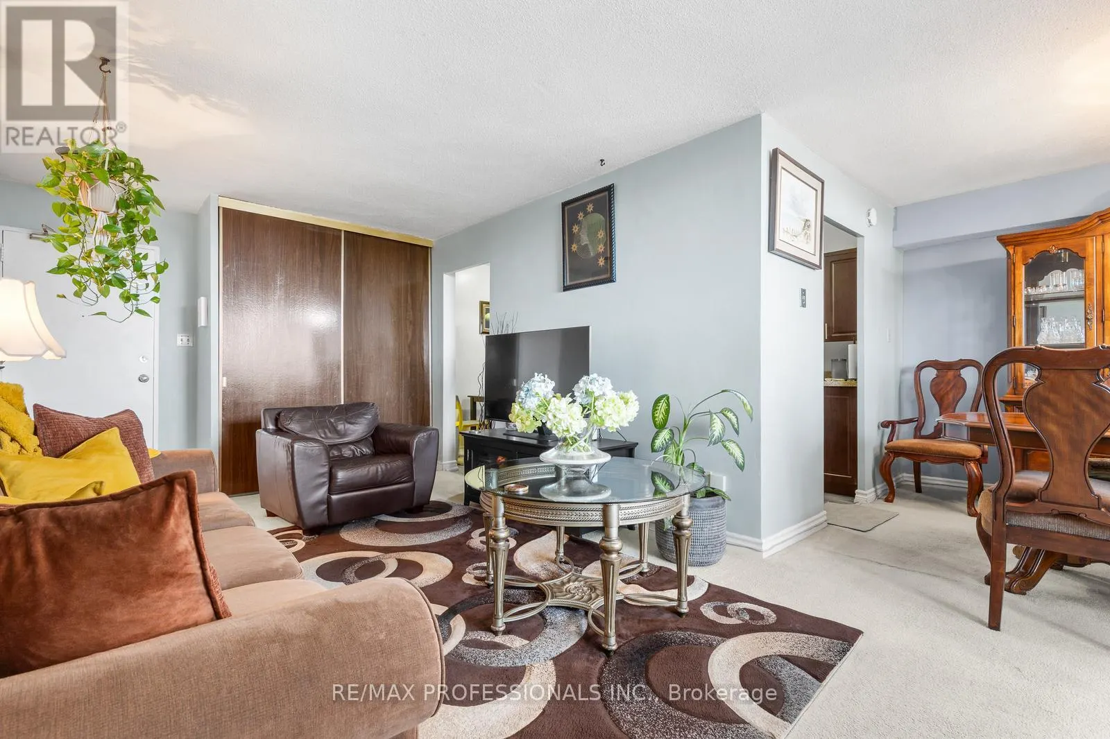 811 - 180 MARKHAM ROAD