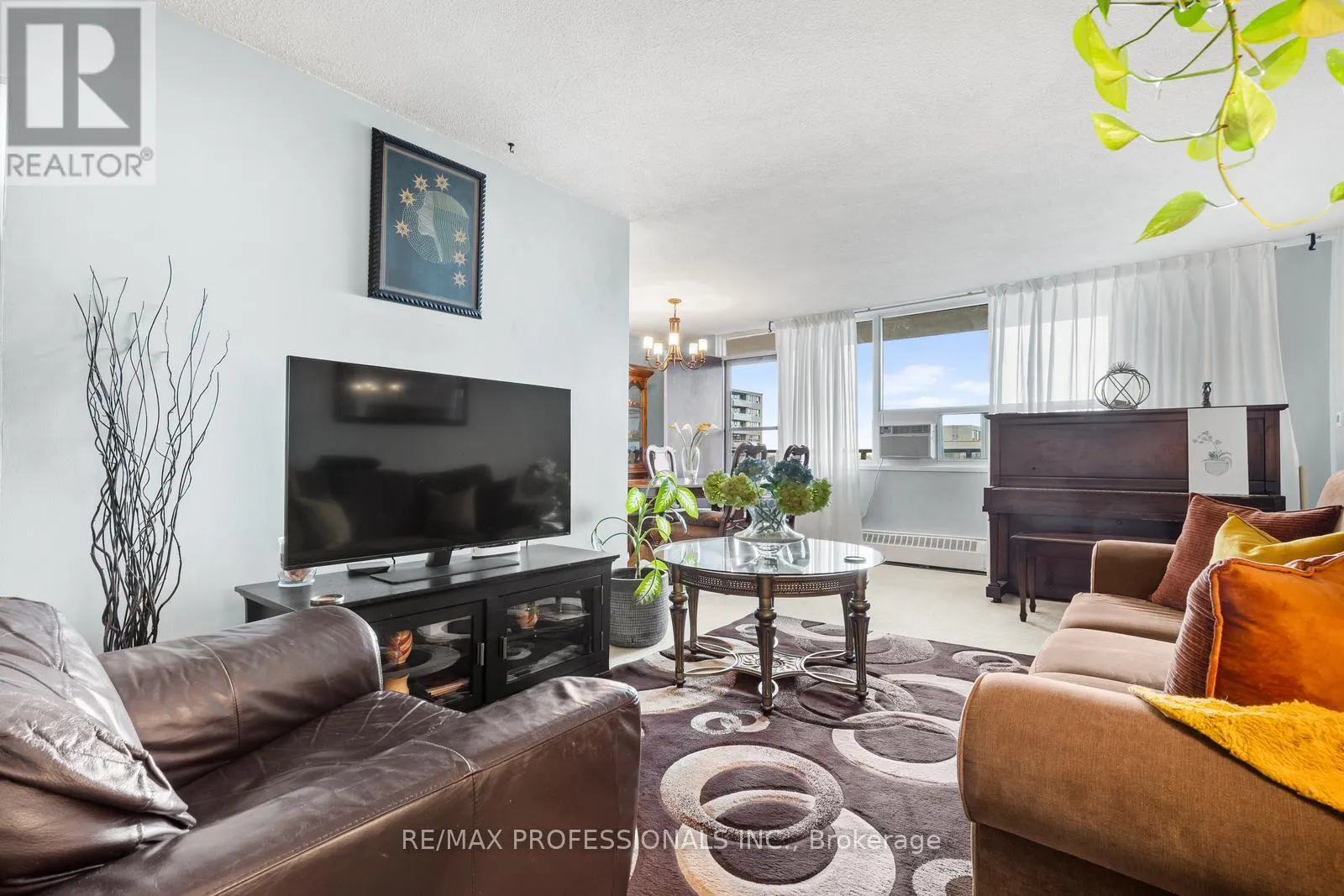 811 - 180 MARKHAM ROAD