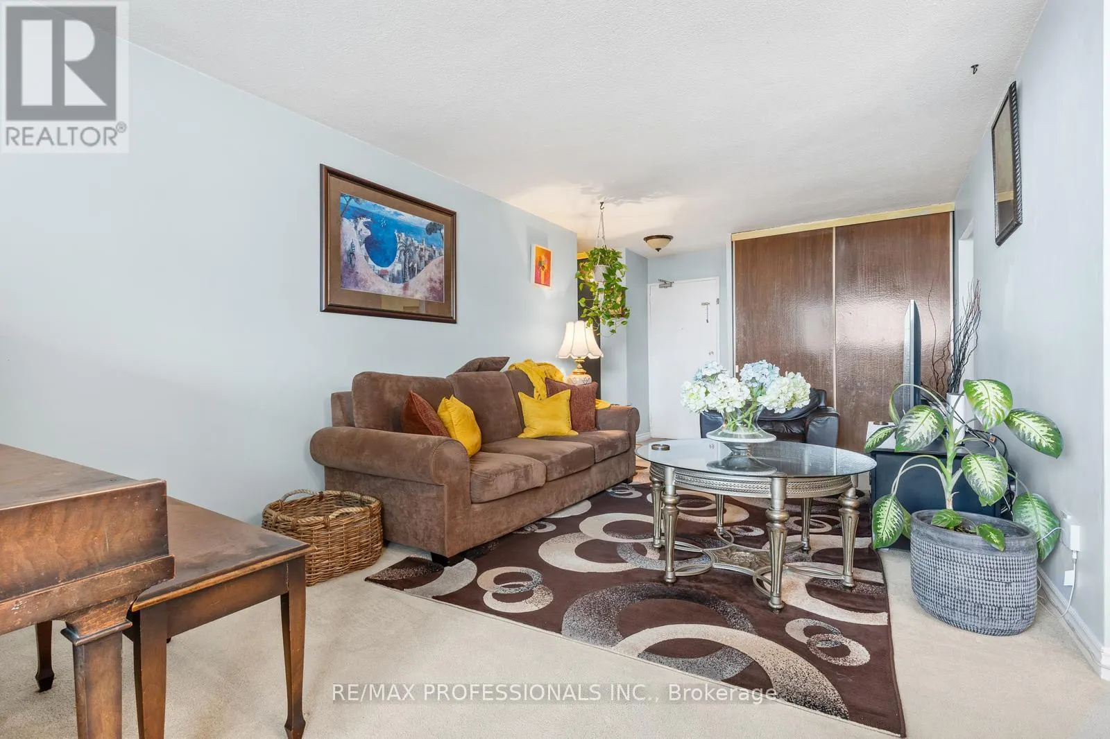 811 - 180 MARKHAM ROAD