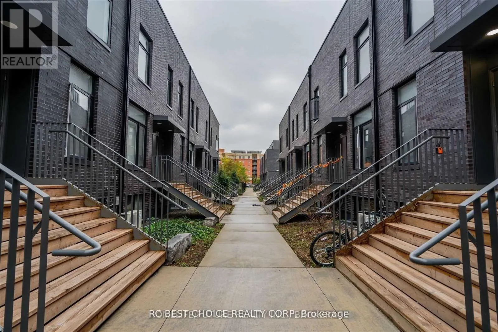 74 - 1760 SIMCOE STREET N