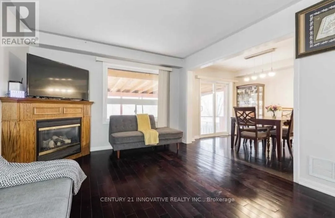 1640 SARASOTA CRESCENT CRESCENT