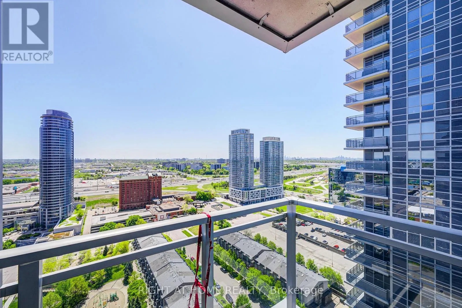 2503 - 255 VILLAGE GREEN SQUARE